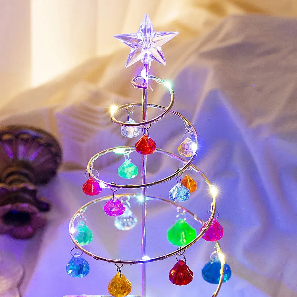 Árvore de Natal LED Efeito Cristal com Acabamento Metalizado - Zinova